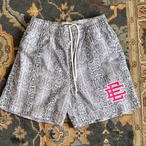 Eric Emanuel shorts sz M